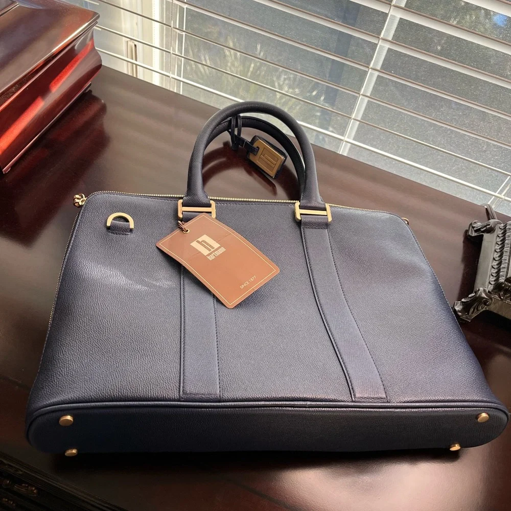 NWOT Hartmann since1877creates luxurious leather travel bags.Navy Slim Briefcase - Picture 4 of 15